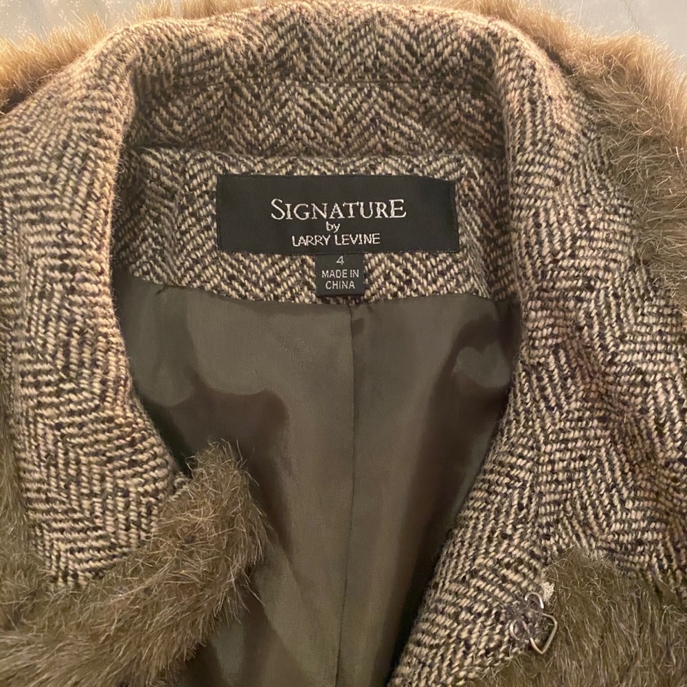 Coat - Picture 2 of 6